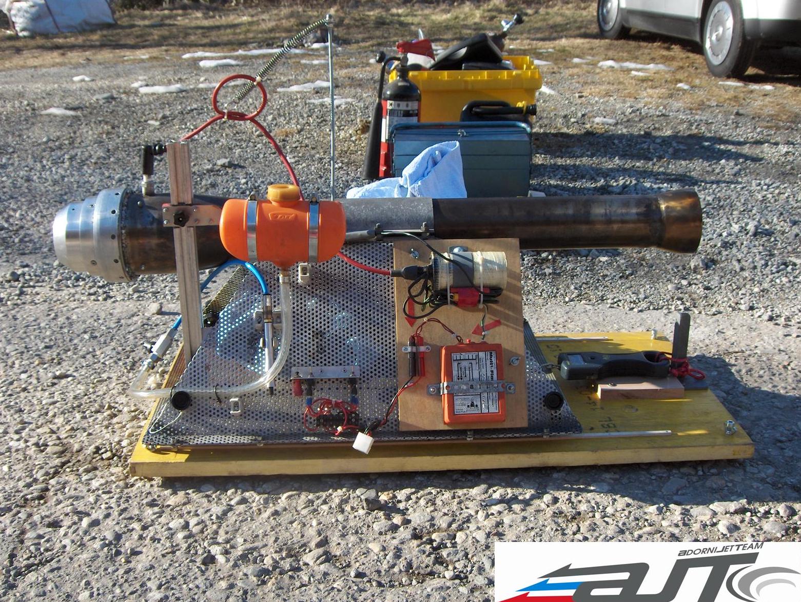 Jet medio ev 2.jpg (416223 byte)